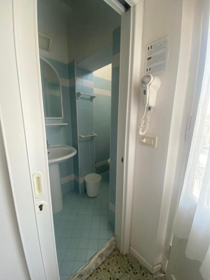 B&B Hotel Lucciola Католика Екстериор снимка