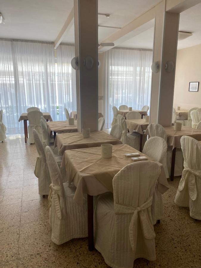 B&B Hotel Lucciola Католика Екстериор снимка